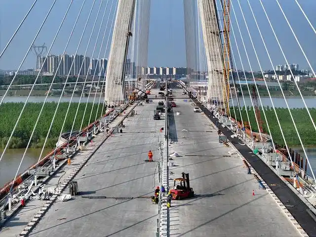 道路桥梁建设